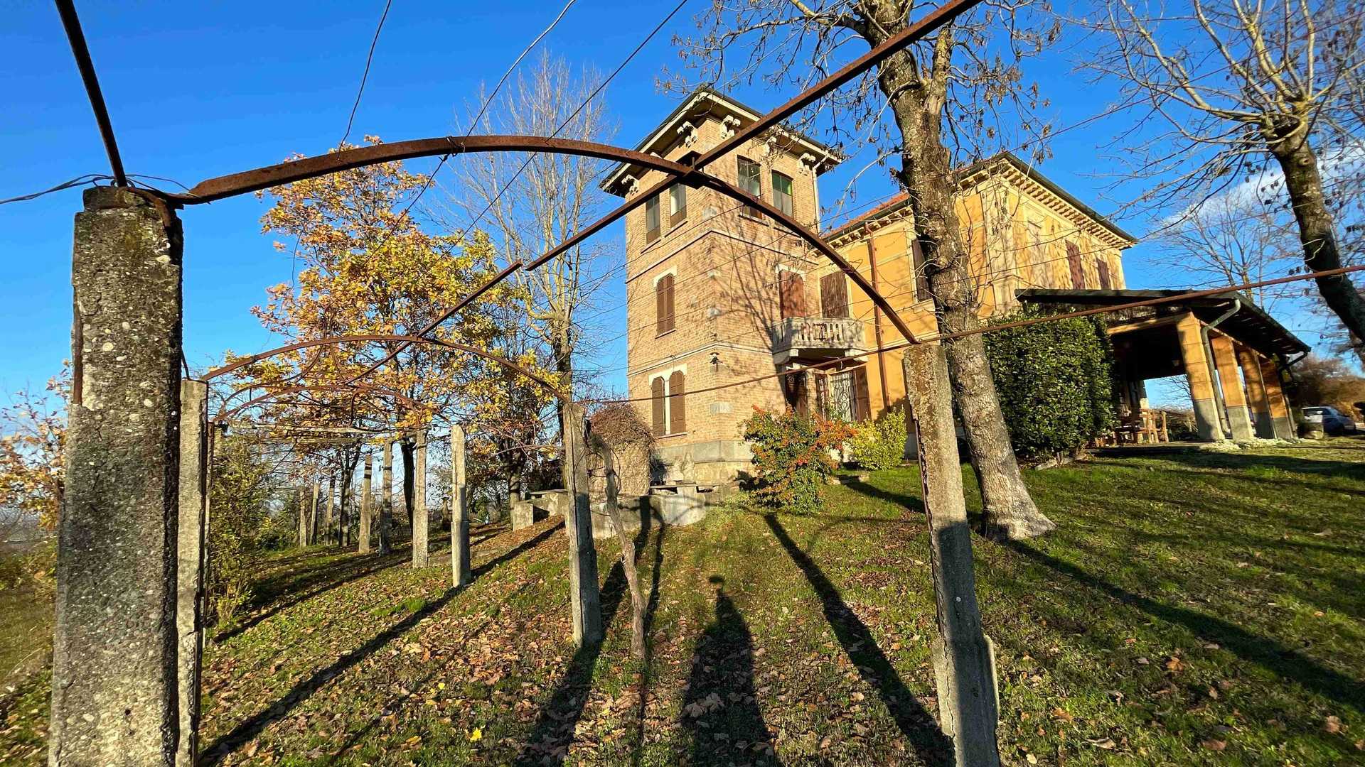 Huis in Tortona, Piemonte 11057903