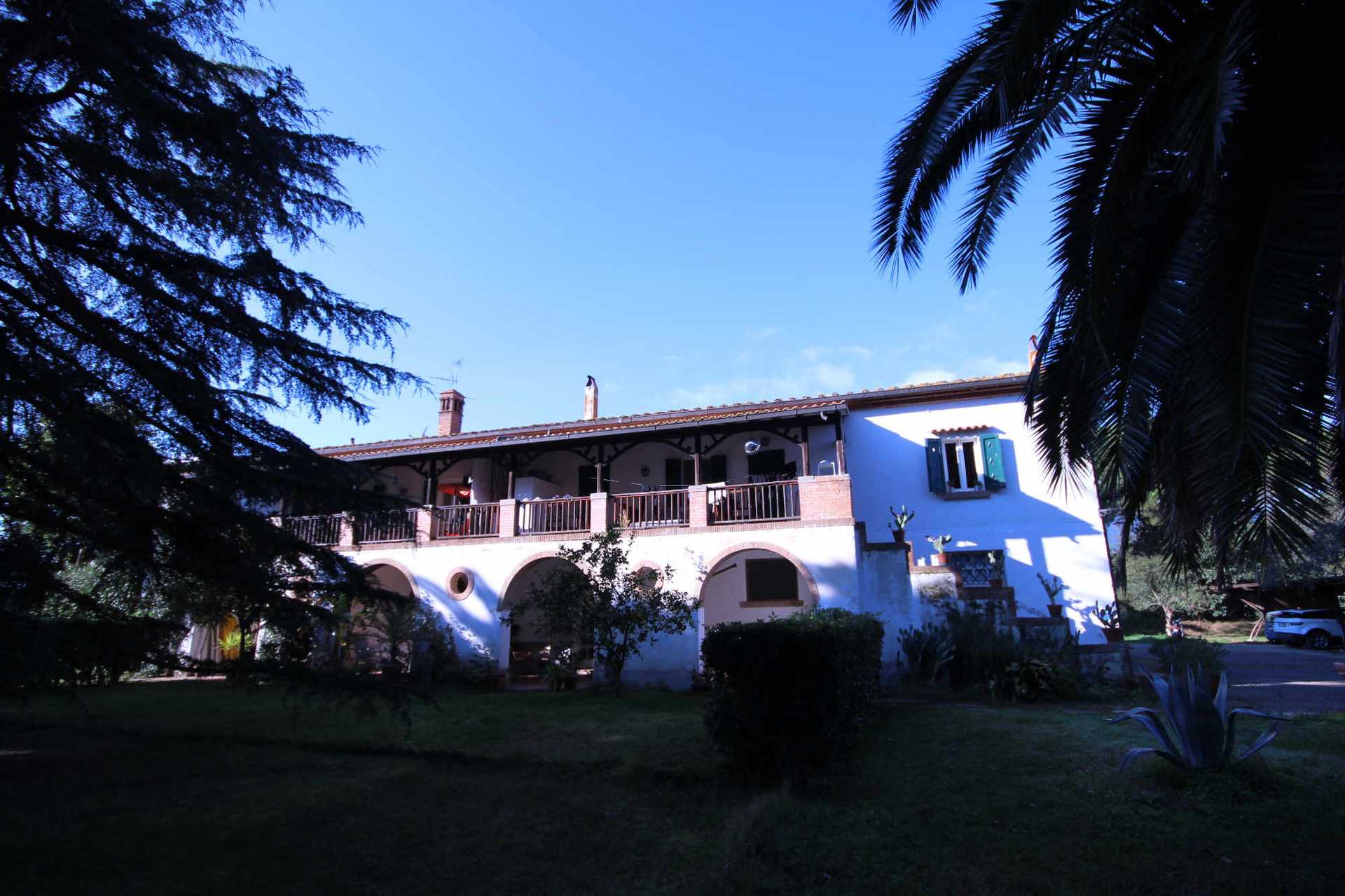 房子 在 Castiglione della Pescaia, Tuscany 11057945