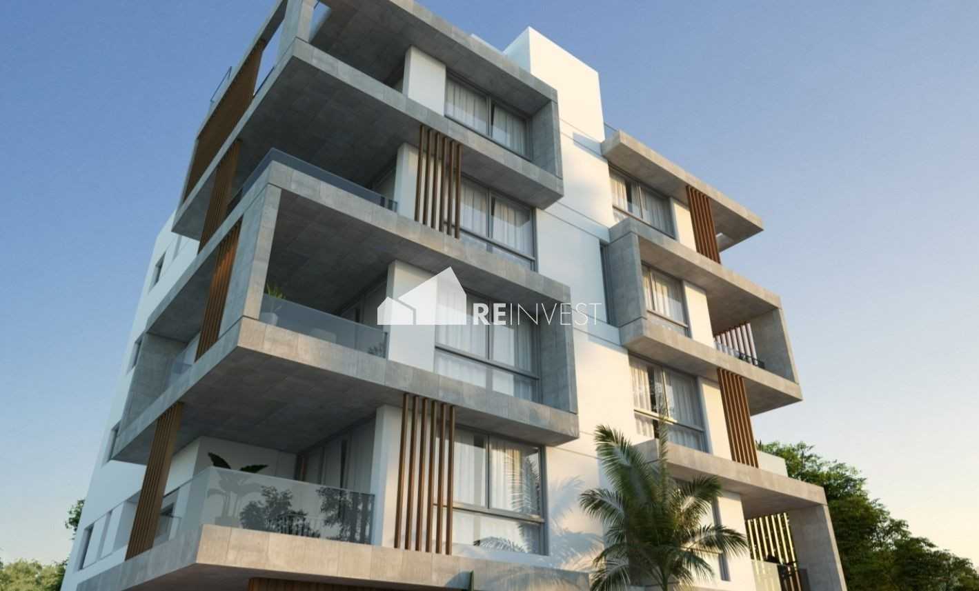 Condominium in Aradippou, Larnaca 11058701