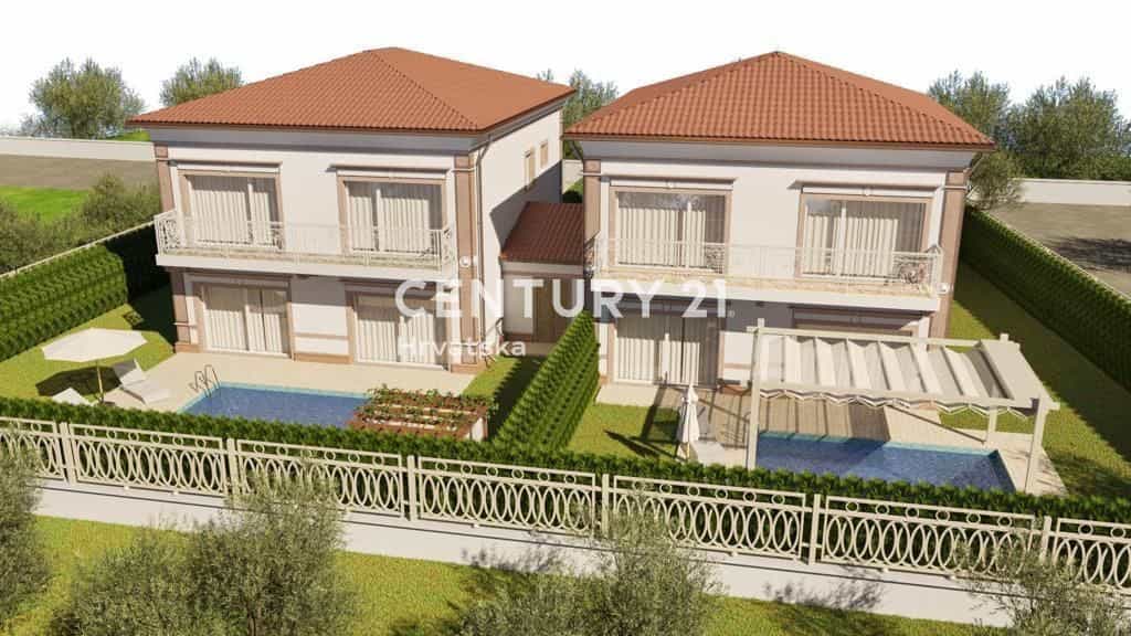 House in Poreč, Istria County 11061717