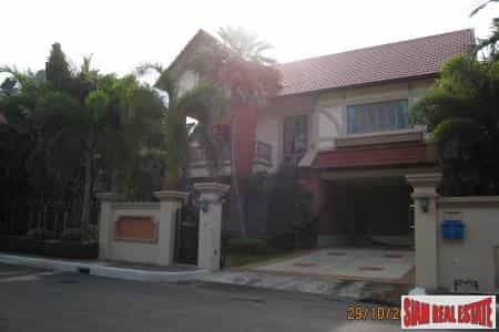 House in Bang Khen, Krung Thep Maha Nakhon 11063822