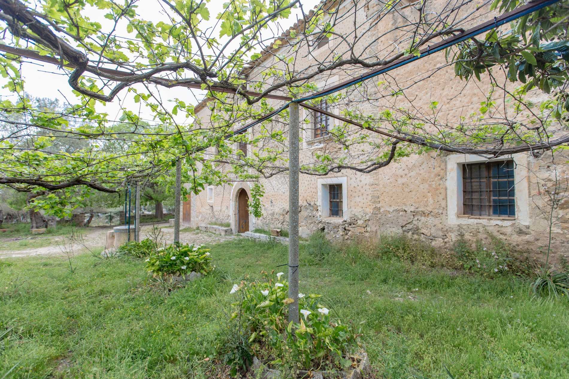 بيت في Puigpunyent, Balearic Islands 11064762