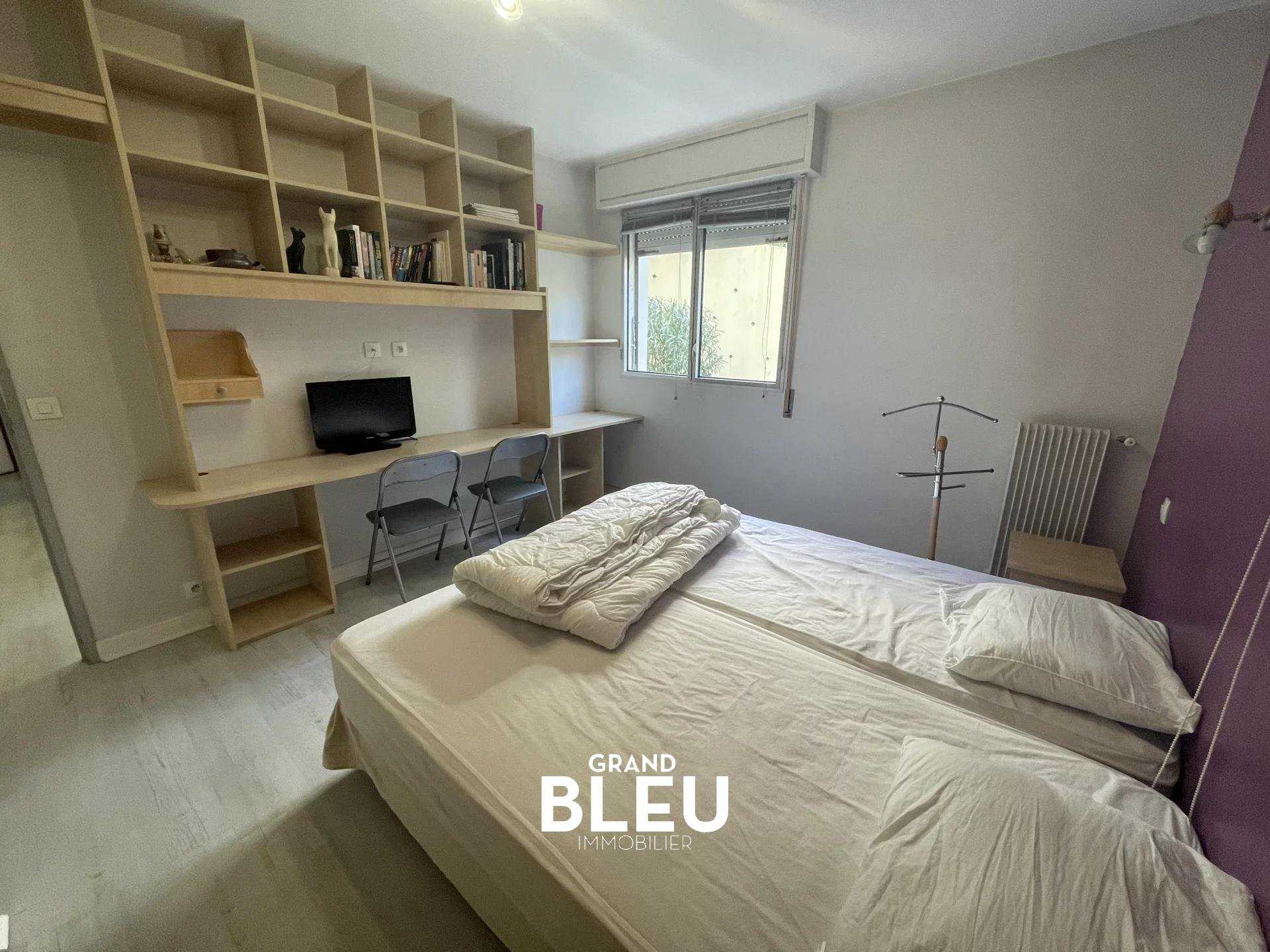 Condominium in Le Ray, Provence-Alpes-Cote d'Azur 11065084