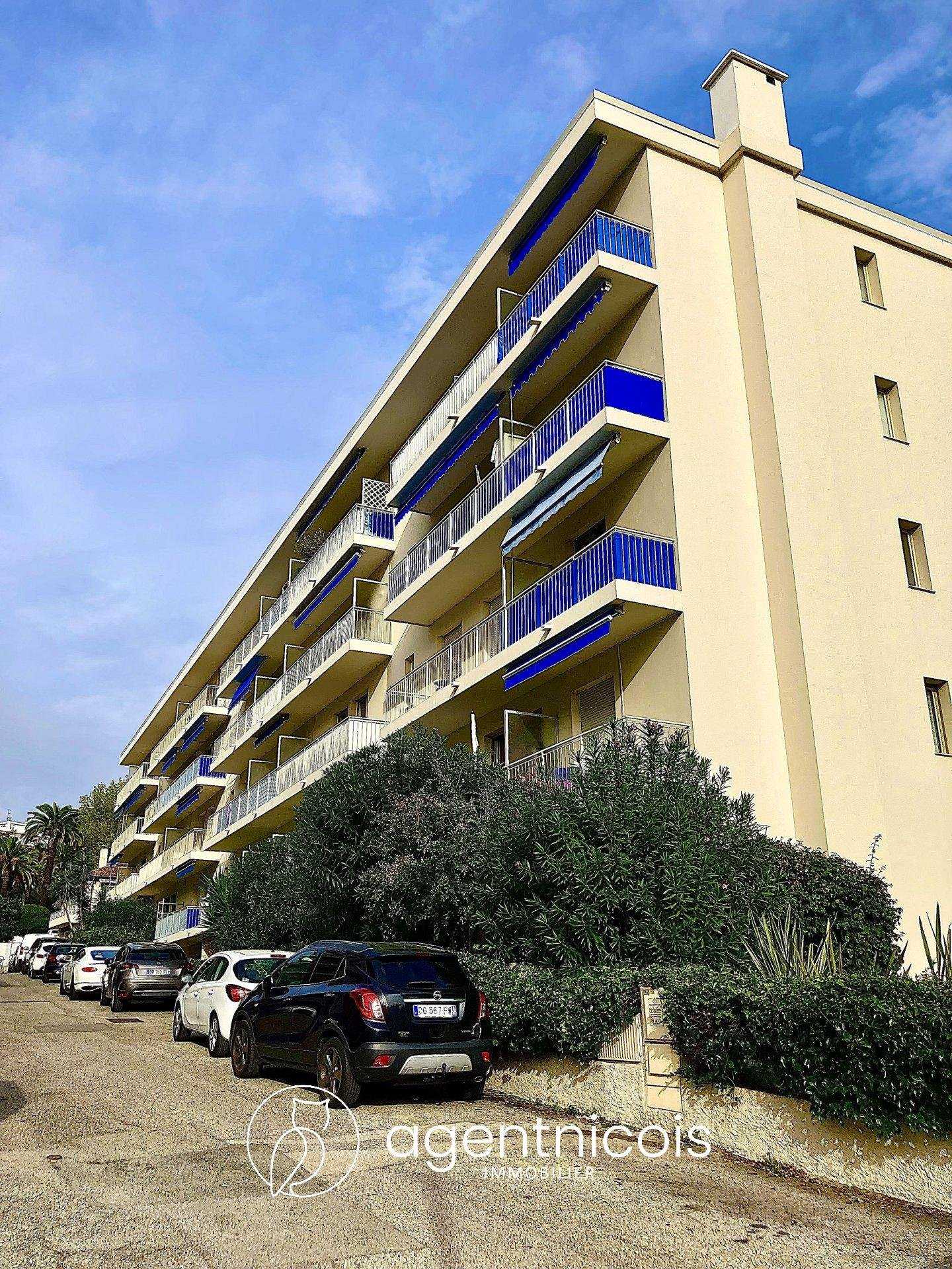Condominio en Santa Hélène, Provenza-Alpes-Costa Azul 11065087