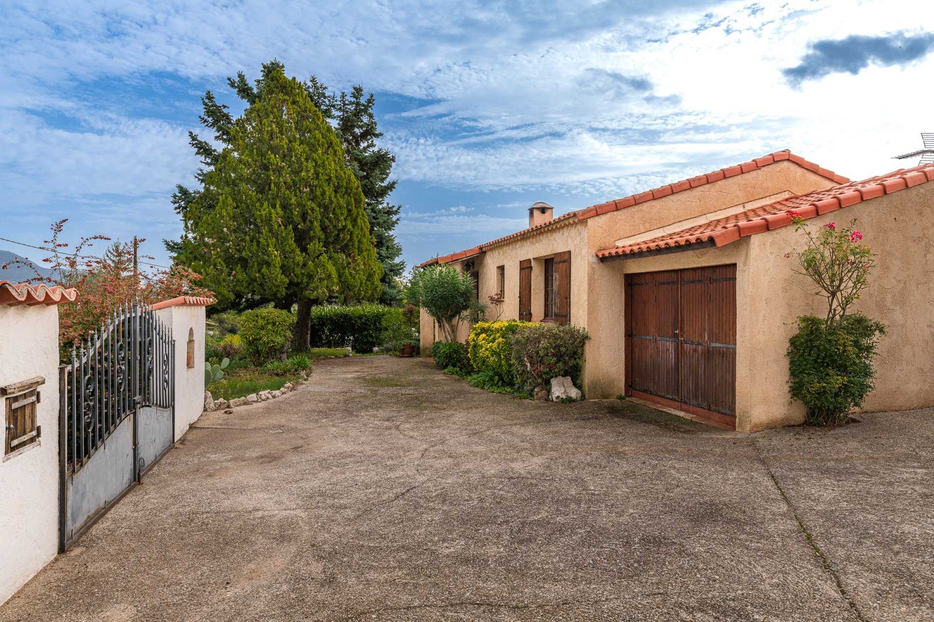Hus i Saint-Jeannet, Provence-Alpes-Cote d'Azur 11065090