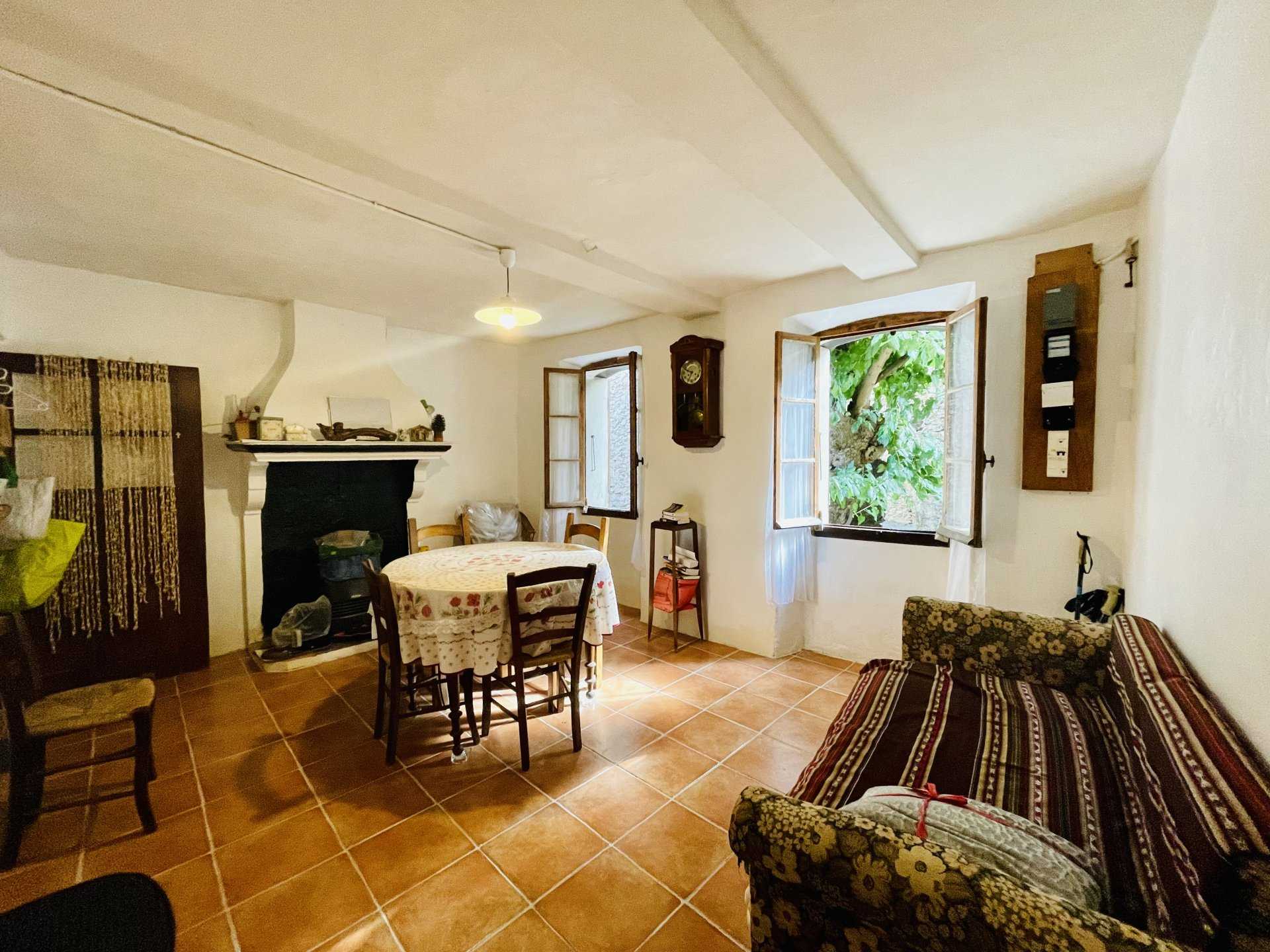 Rumah di Malausen, Provence-Alpes-Cote d'Azur 11065091