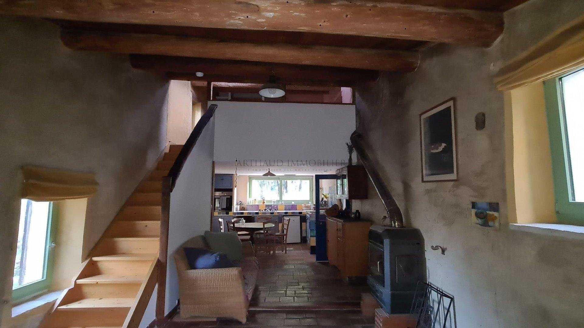 Rumah di Valensole, Alpes-de-Haute-Provence 11065117