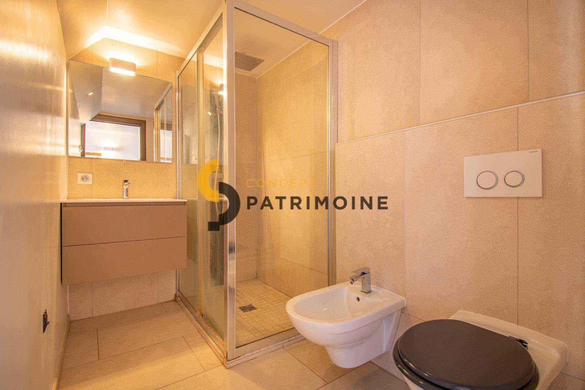 Condominium in Digne-les-Bains, Provence-Alpes-Cote d'Azur 11068606