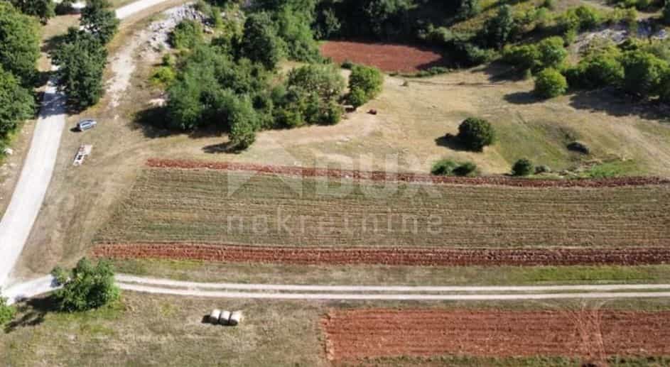 Land in Pazin, Istarska Zupanija 11068723