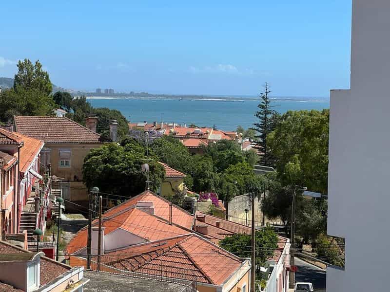 Eigentumswohnung im Cruz Quebrada, Lissabon 11068743