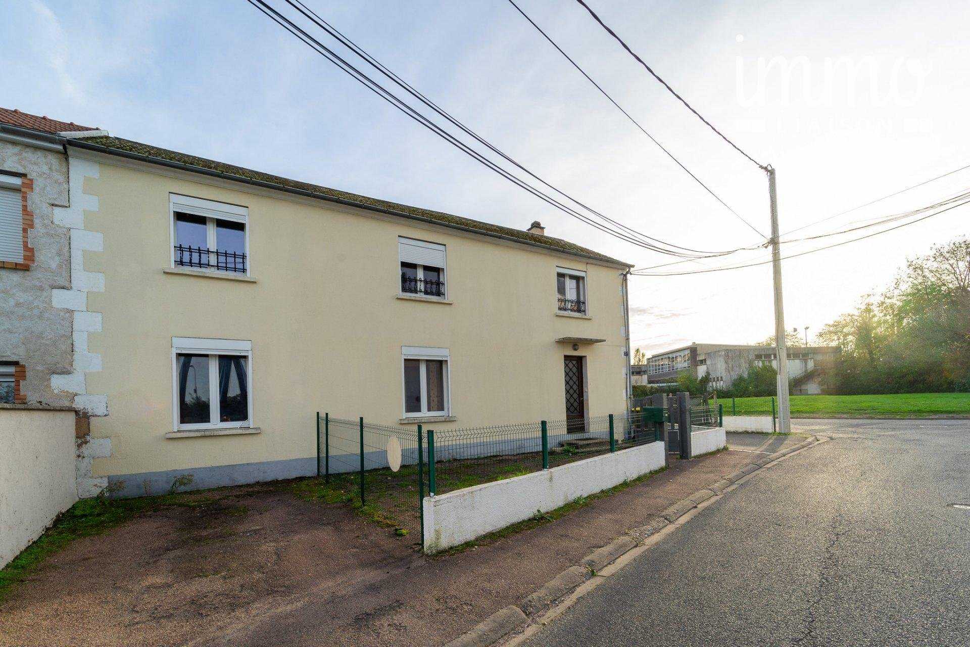 Hus i Villecourt, Bourgogne-Franche-Comte 11071650