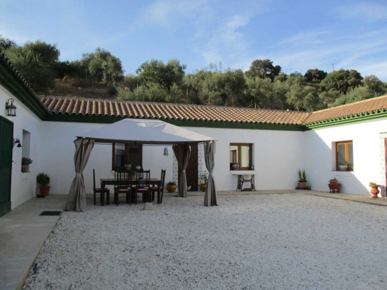 Будинок в Casarabonela, Andalucía 11074716