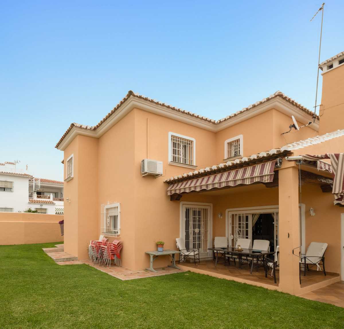 House in Santa Fe de los Boliches, Andalusia 11075349