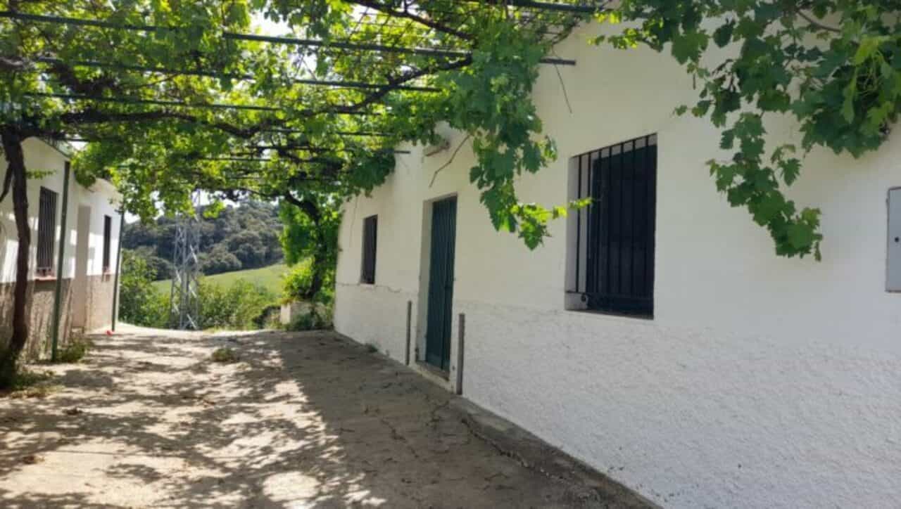 Будинок в Casarabonela, Andalucía 11076308