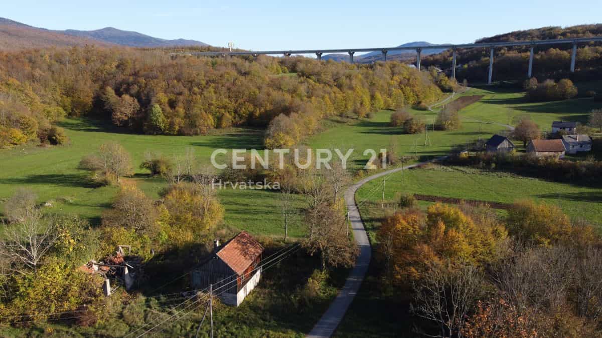 Γη σε Brinje, Licko-Senjska Zupanija 11076512