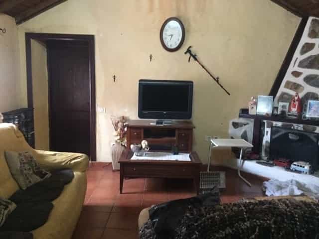 房子 在 阿沃纳西番莲, 加那利群岛 11078352