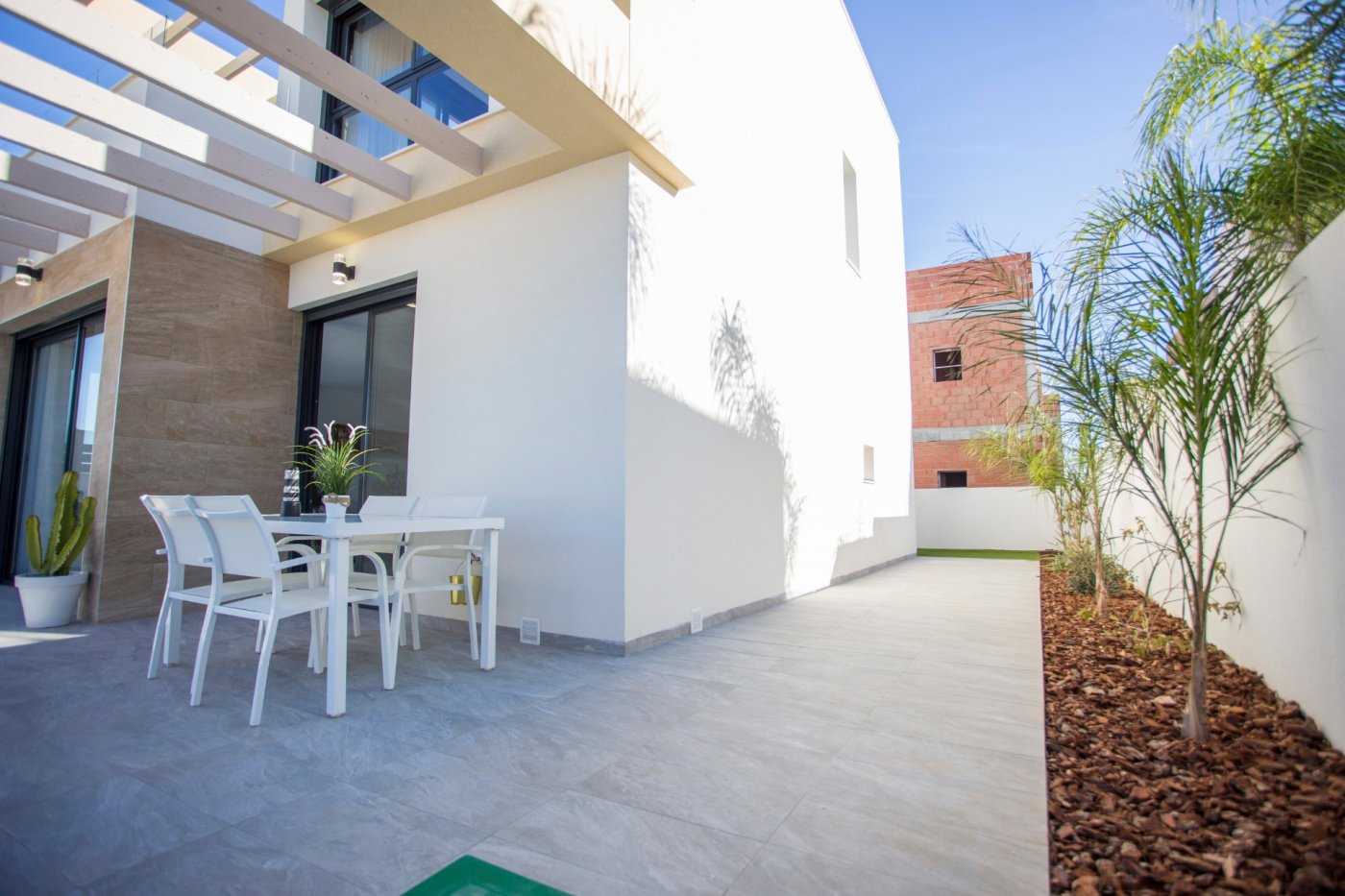 σπίτι σε Los Montesinos, Comunidad Valenciana 11079314