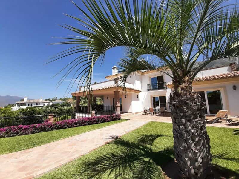 House in Alhaurin el Grande, Andalusia 11079468