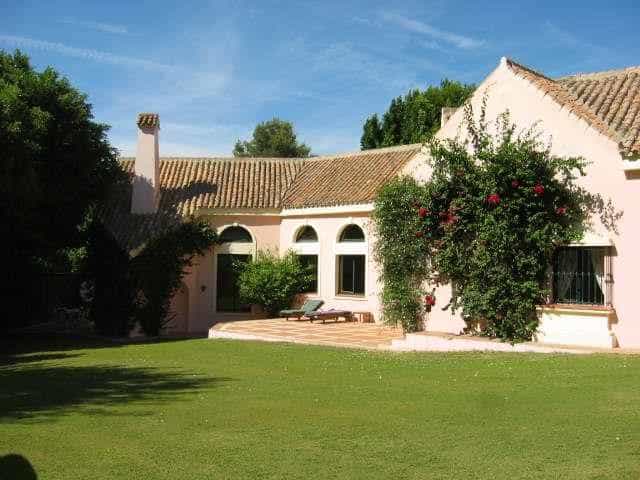 House in Guadiaro, Andalusia 11083171