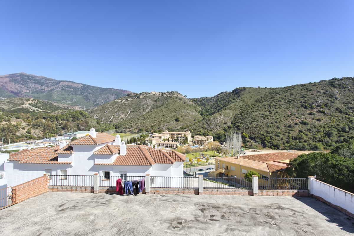 House in Benahavis, Andalusia 11083260
