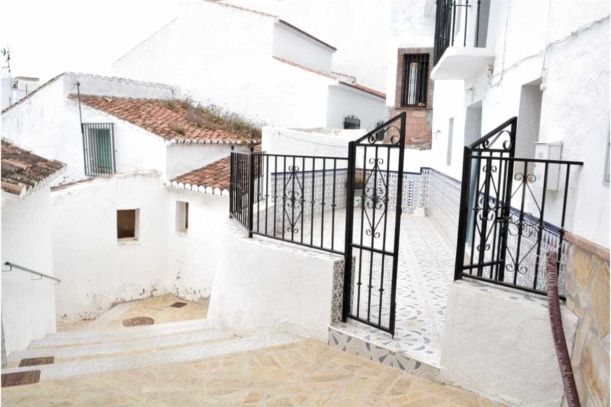 σπίτι σε Alcaucín, Andalucía 11084933