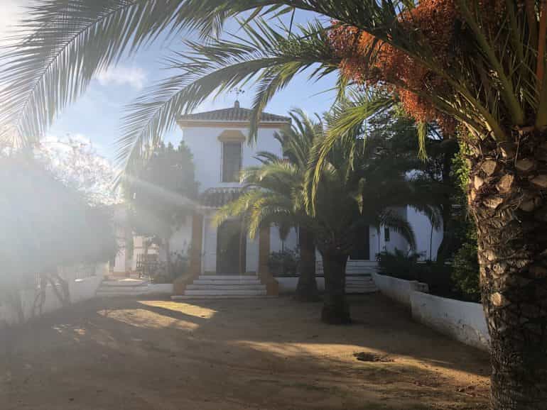 Будинок в Tomares, Andalucía 11085949