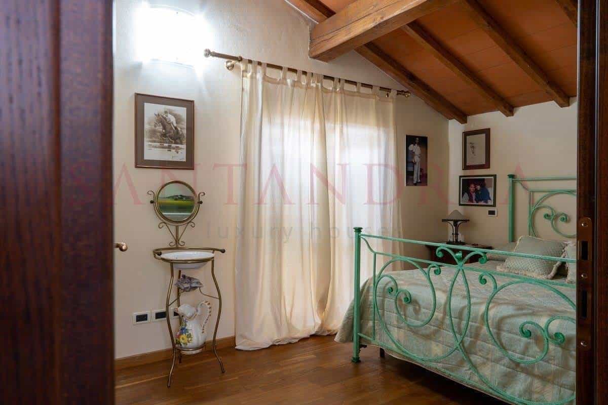 房子 在 Pietrasanta, Tuscany 11089915
