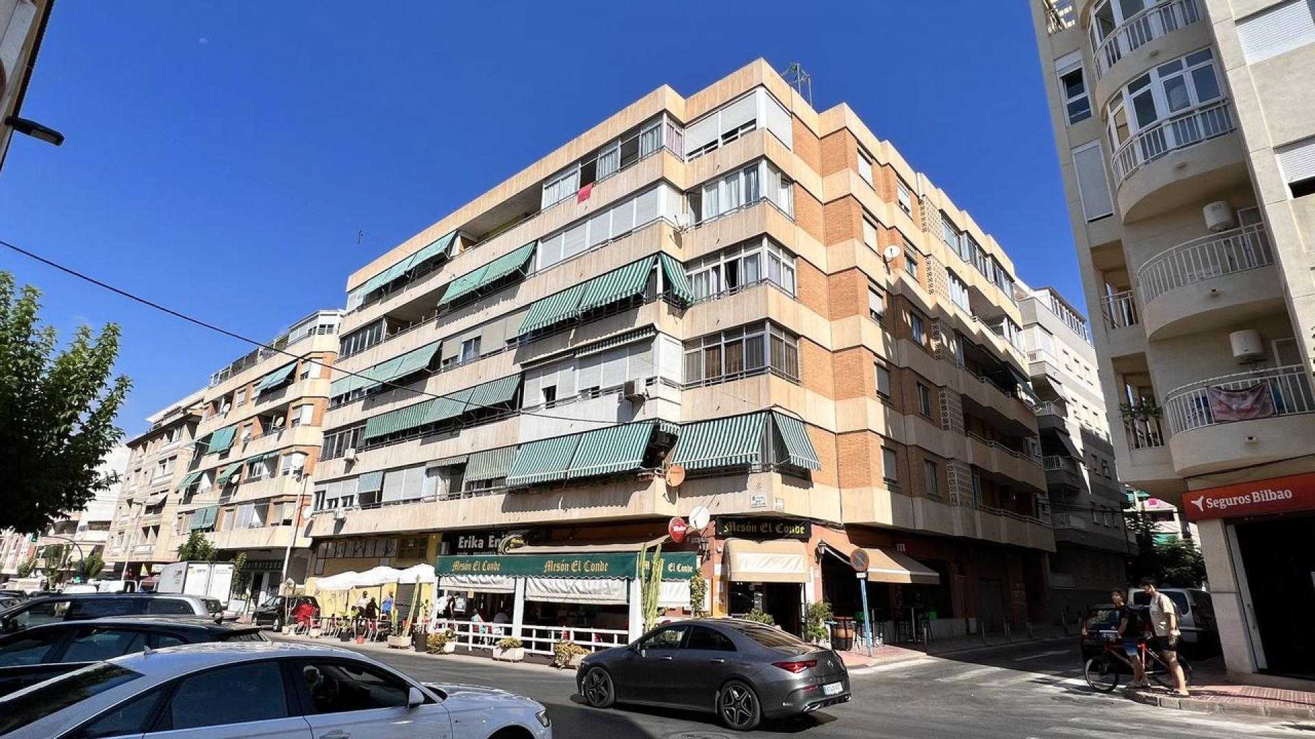 Condominium in El Tocino, Valencia 11090016