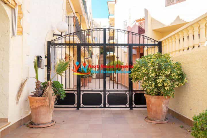Condominium in Cuevas del Almanzora, Andalucía 11090425
