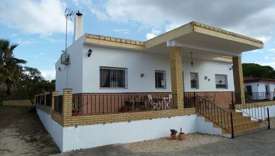 жилой дом в Lucena del Puerto, Andalucía 11090464