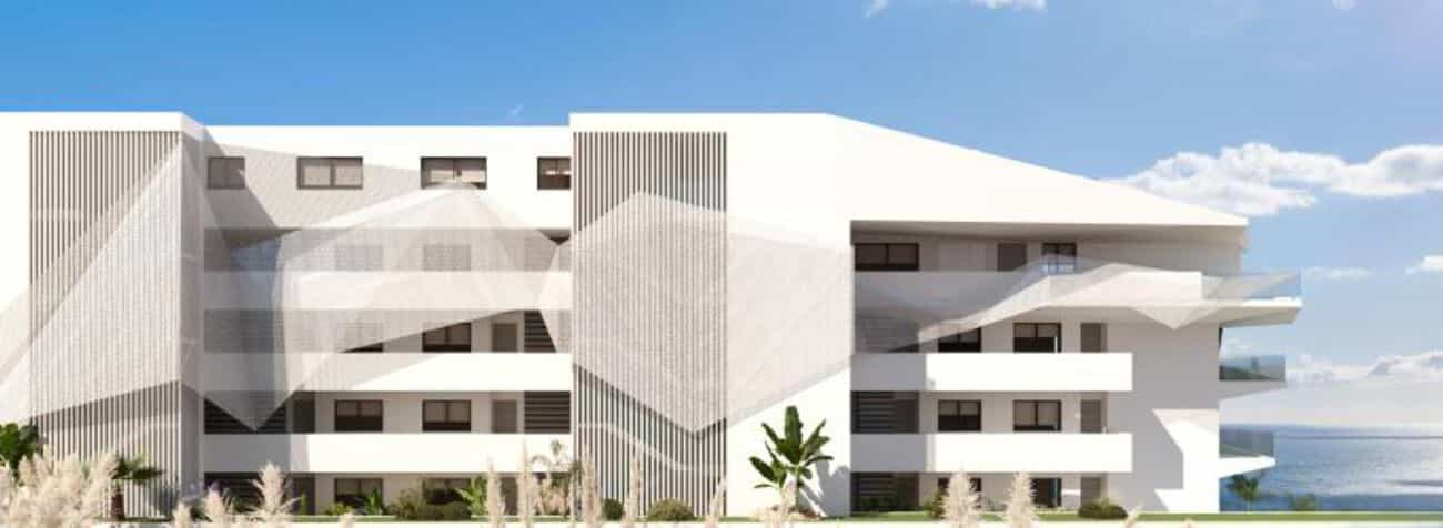 Condominium in Santa Fe de los Boliches, Andalusia 11090535