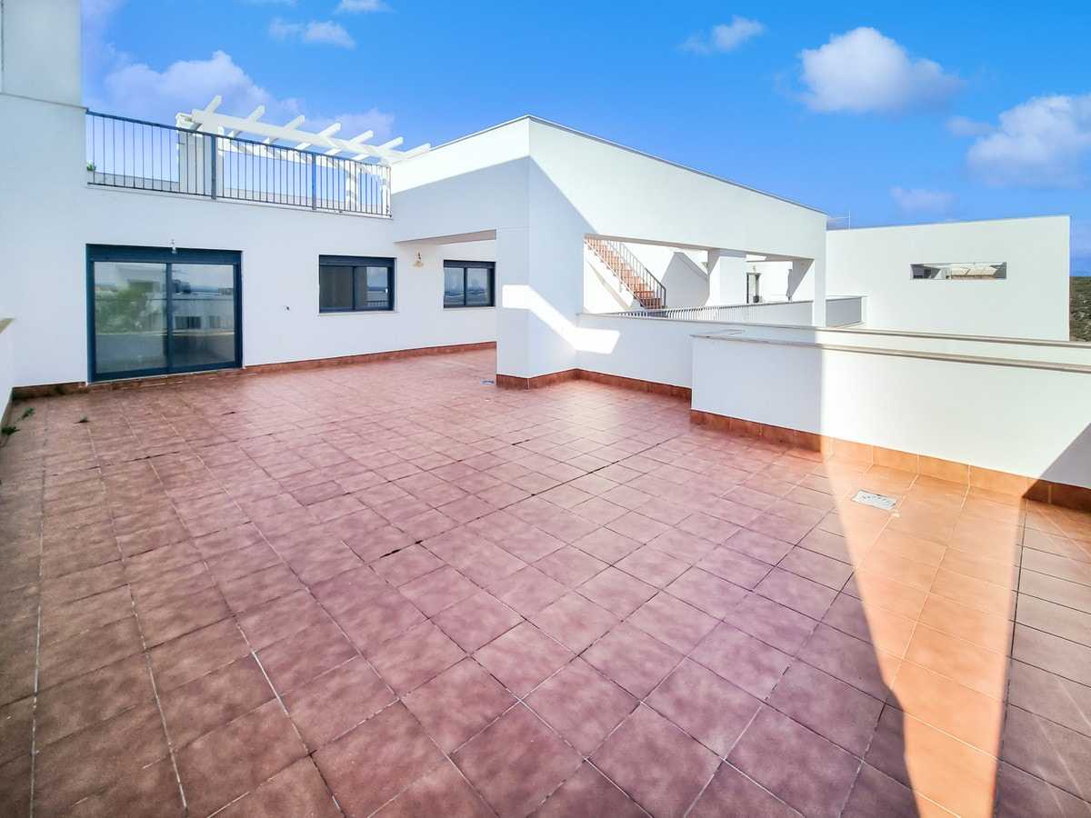 Condominium in San Luis de Sabinillas, Andalusia 11090550
