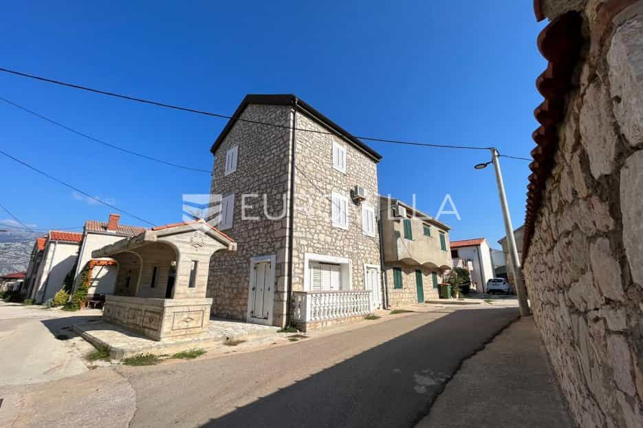 σπίτι σε Vinjerac, Zadarska županija 11092539