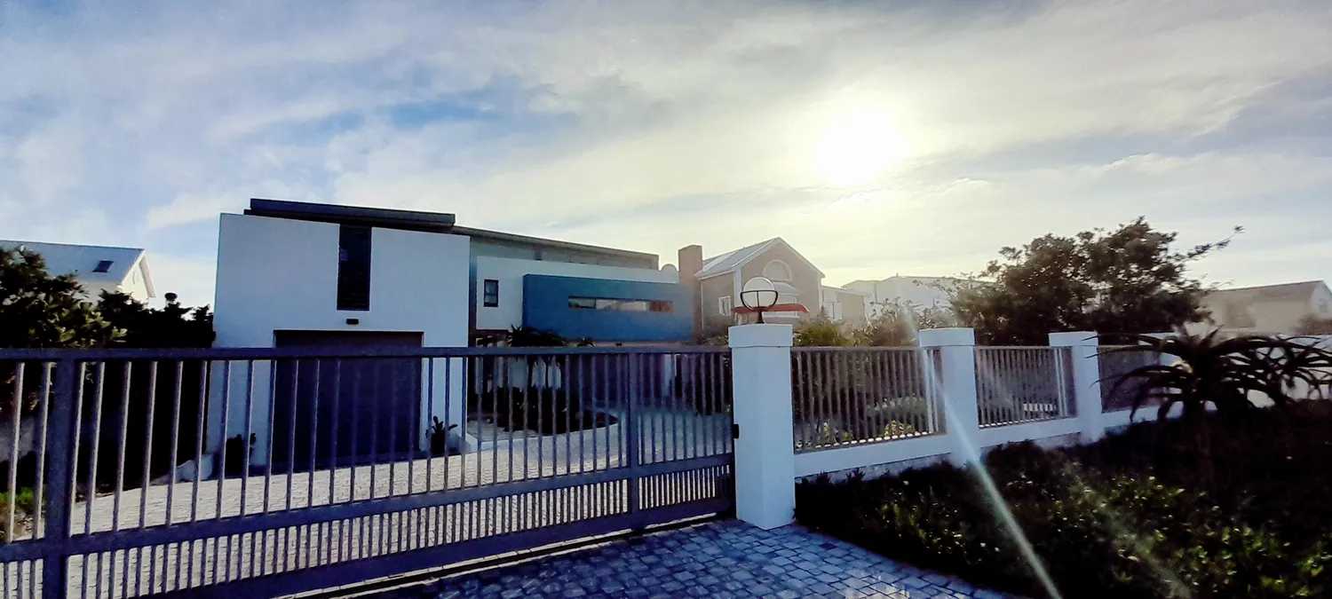 House in Yzerfontein, 178 Dassen Island Drive 11094656
