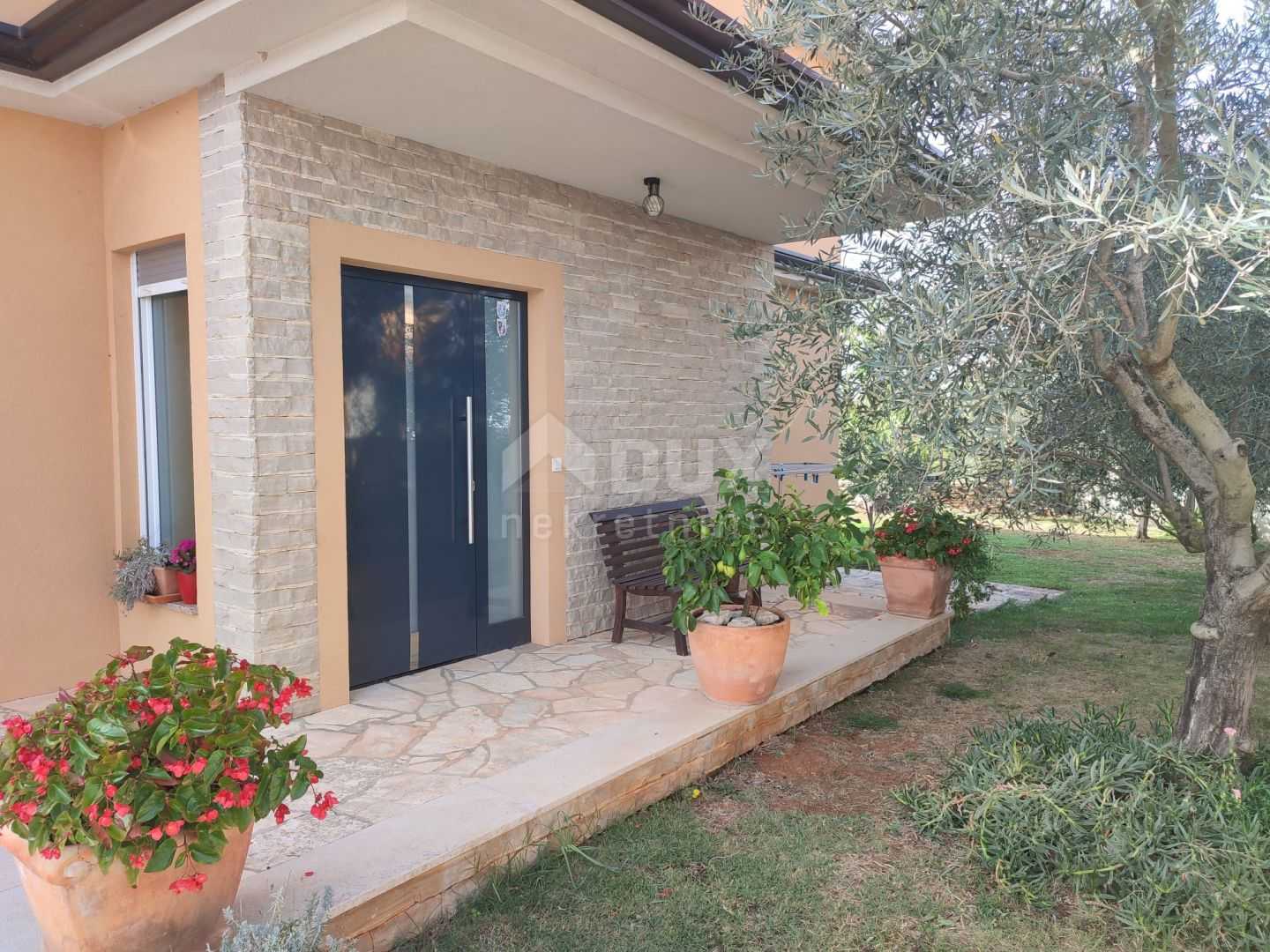 casa en Galižana, Istria County 11095589