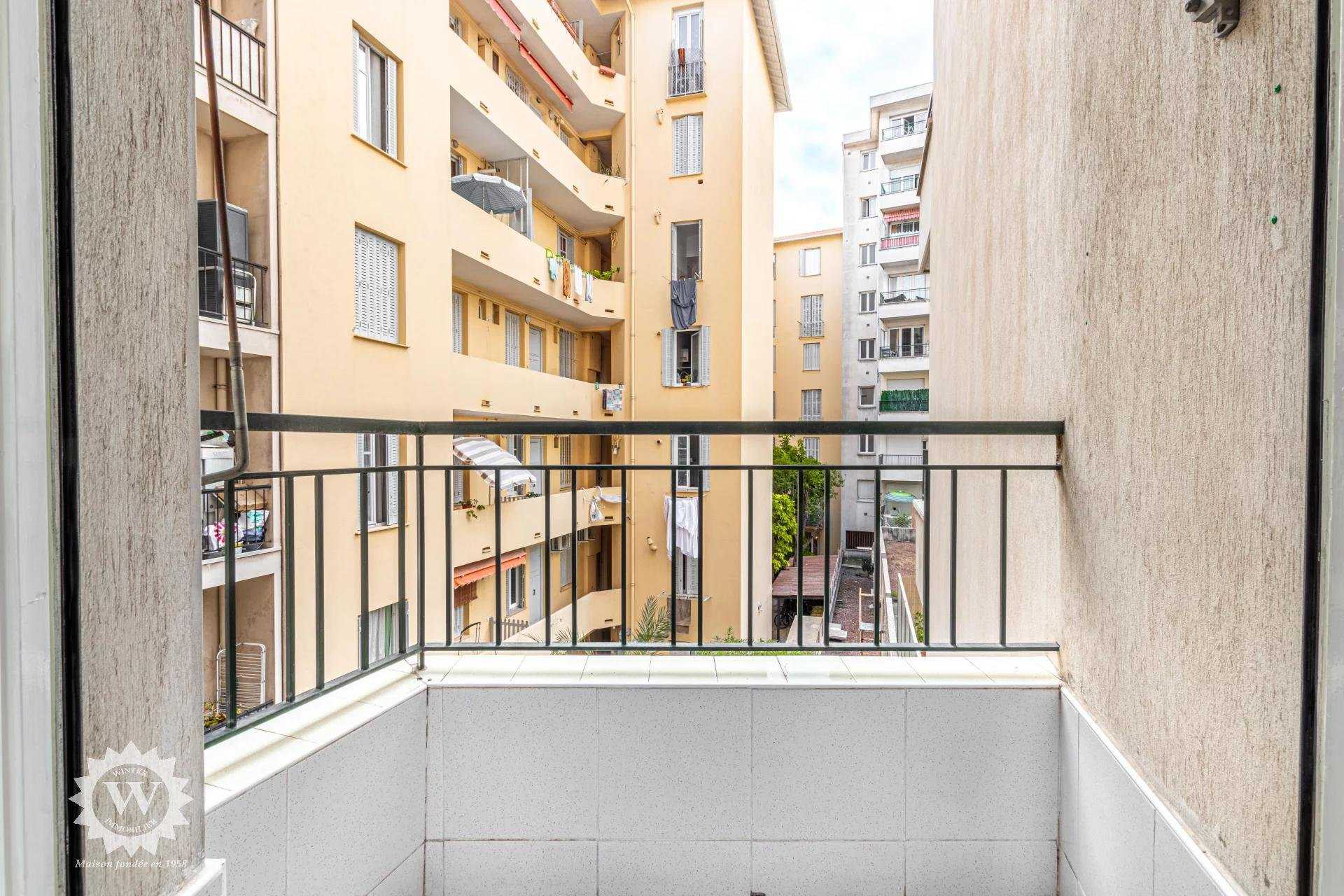 Condominium in Nice, Alpes-Maritimes 11095926