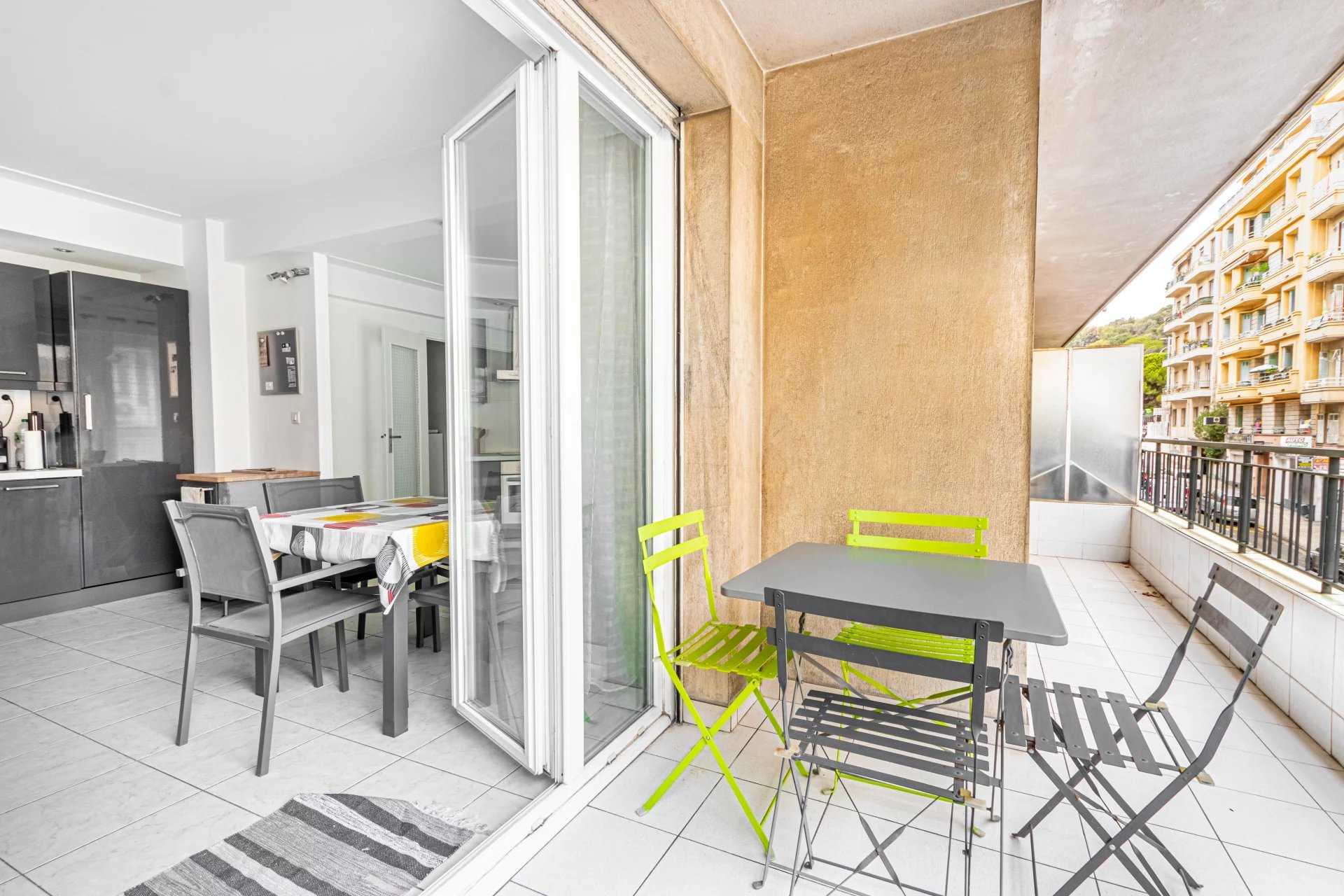 Condominium in Nice, Provence-Alpes-Cote d'Azur 11095926