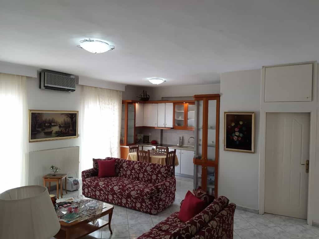 Condominium in Evosmos, Kentriki Makedonia 11096173