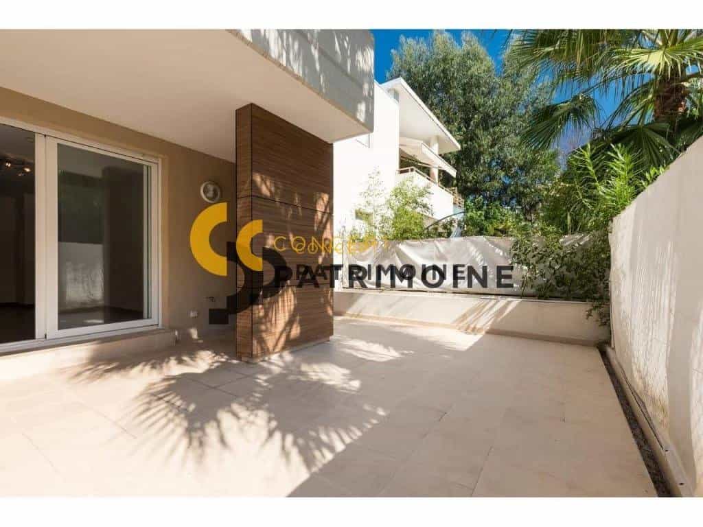 Condominium in Montaleigne, Provence-Alpes-Cote d'Azur 11098153