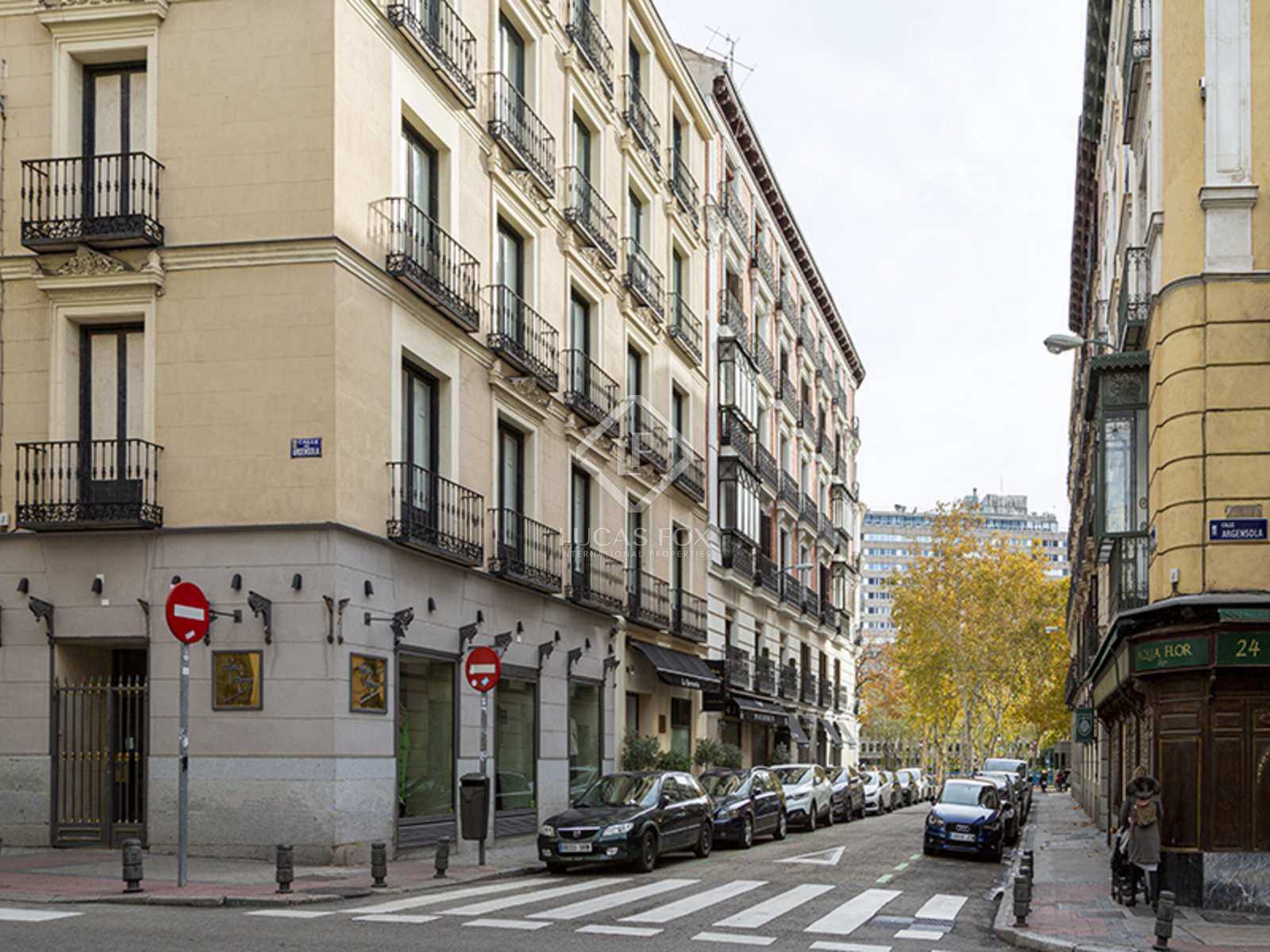 Condominium in Madrid, Community of Madrid 11101848