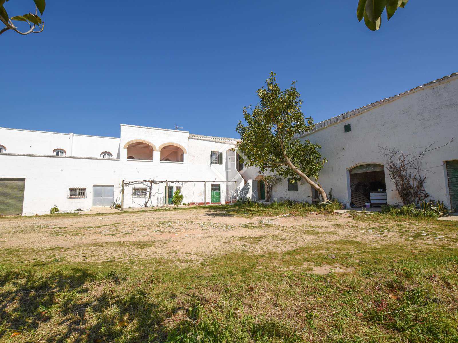 بيت في Ferrerias, Balearic Islands 11102250