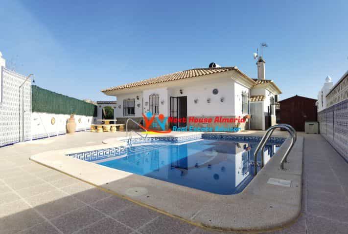 rumah dalam Somontin, Andalusia 11103596