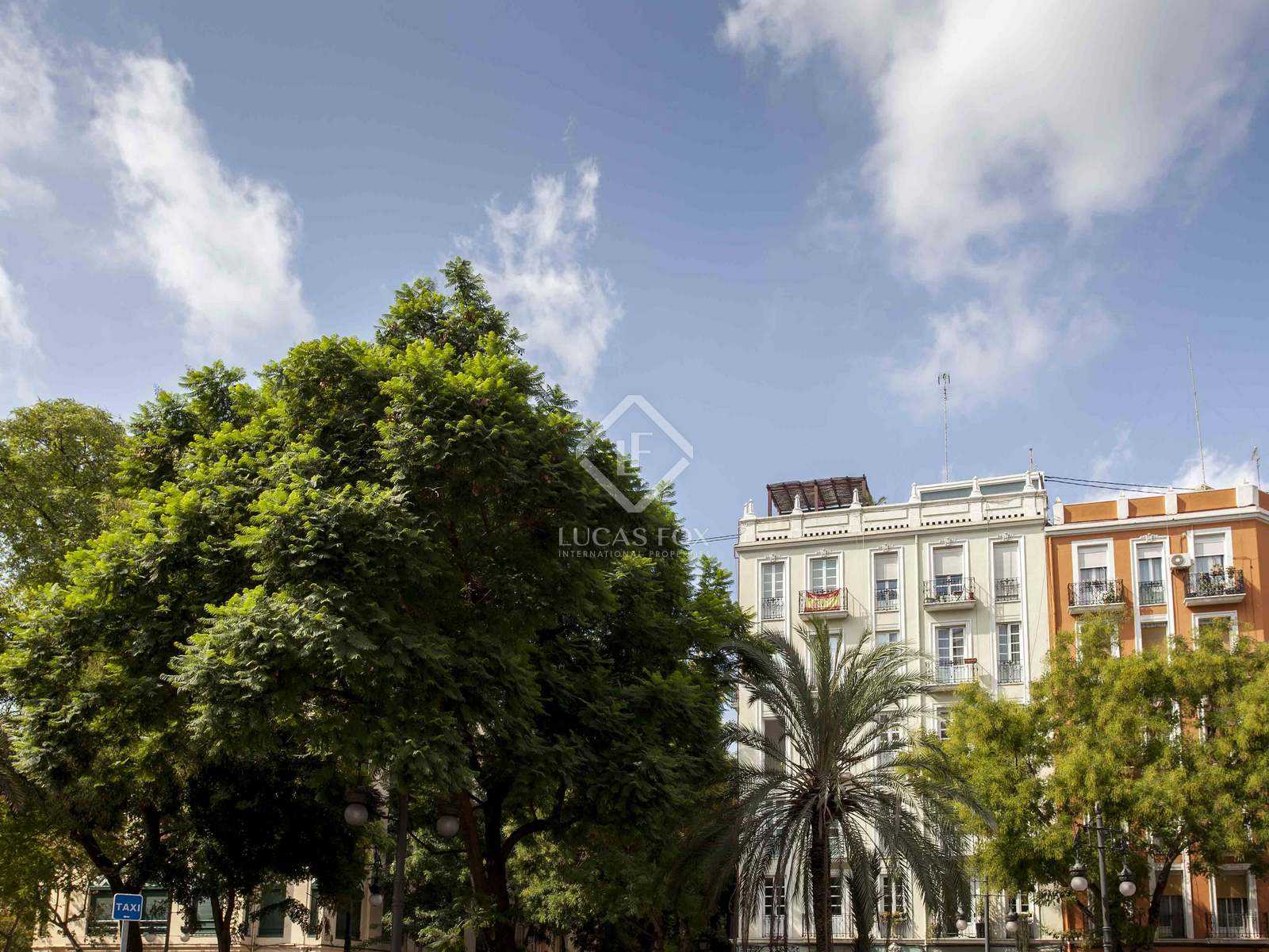 Condominium in Valencia, Valencian Community 11103754