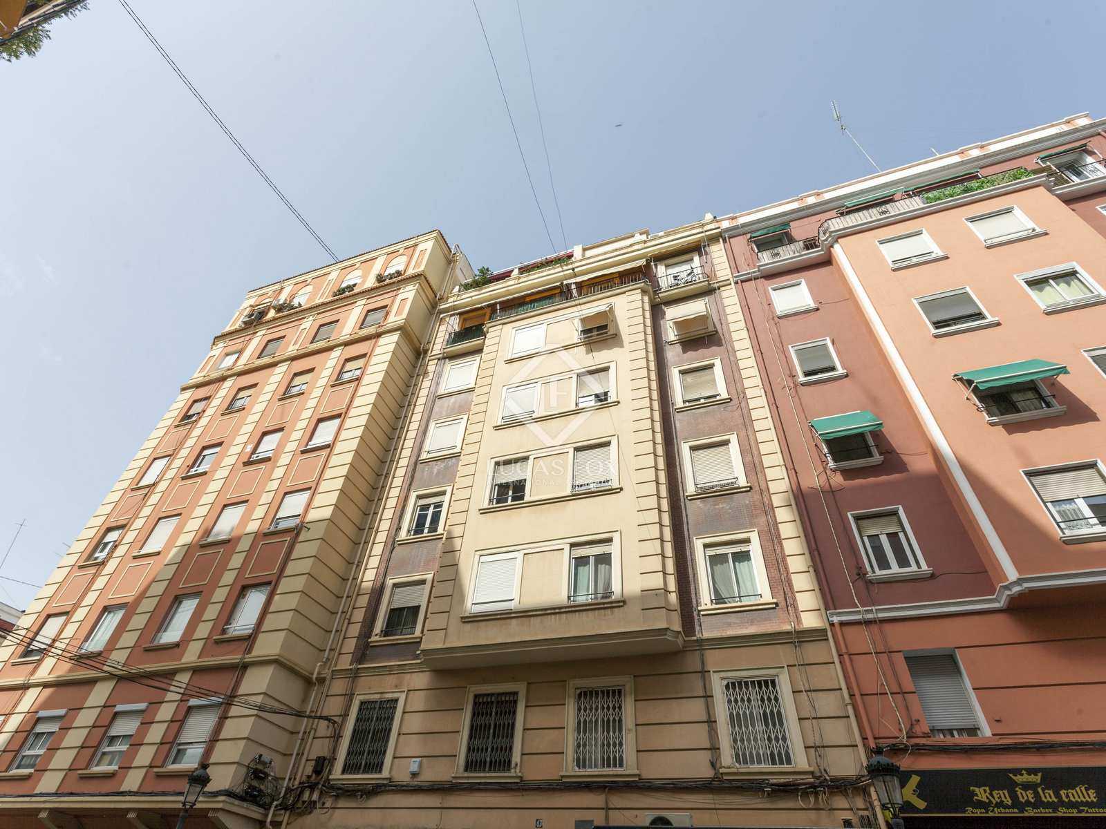 Condominium in Valencia, Valencian Community 11103801