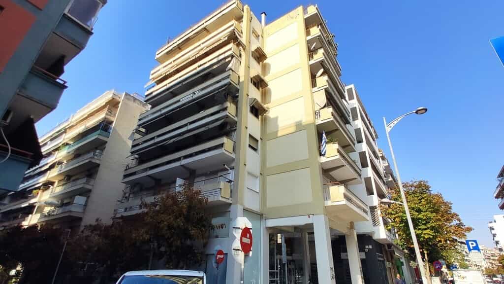 Condominio en Thessaloniki,  11104425