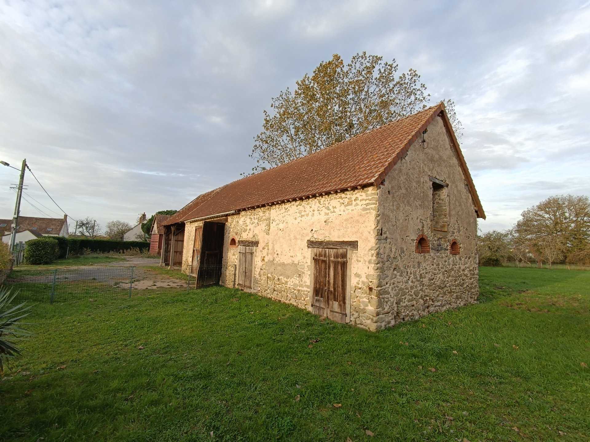 House in Vierzon, Cher 11105903