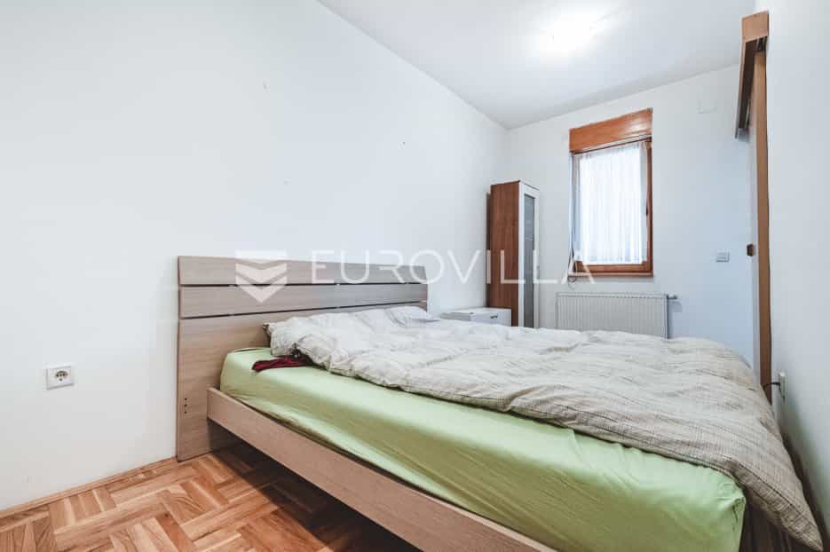 Condominium in Zagreb,  11105930