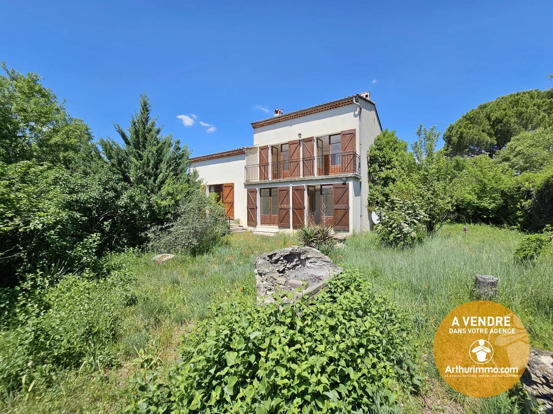 Talo sisään Pertuis, Provence-Alpes-Cote d'Azur 11107467