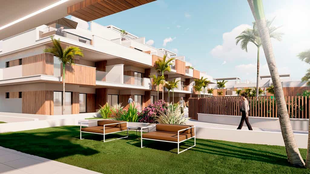 Condominium in Pilar de la Horadada, Comunidad Valenciana 11107738