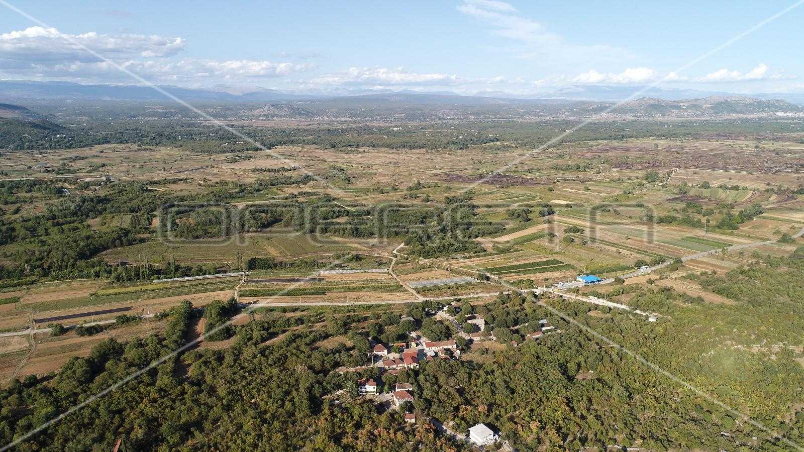 الأرض في Otrić-Seoci, دوبروفاكو-نيريتفانسكا زوبانيجا 11108484
